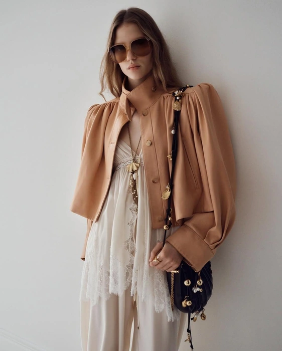Источник: chloe / Instagram.com (экстремистская организация, деятельность запрещена на территории РФ)