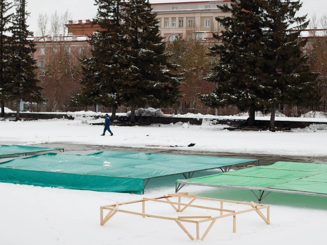 Некоторые жители выражают обеспокоенность проведением работ в зимний период. На момент подготовки материала связаться с подрядчиком не удалось, запрос направлен в пресс-центр мэрии. | Источник: Андрей Бортко / NGS.RU