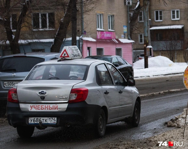 Сесть за руль такого авто по закону можно не раньше 16 лет. Всё ещё далеко от девяти | Источник: Екатерина Тычинина / 74.RU