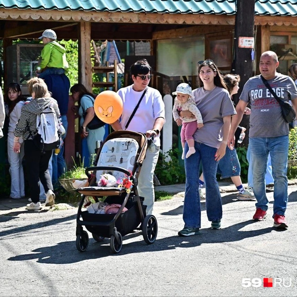 Пермяки пришли семьями | Источник: Василина Любимова / 59.RU 