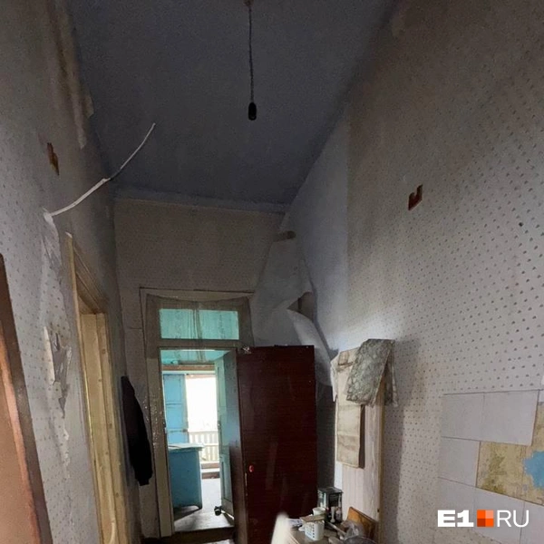 Эти фото квартиры Оксана сделала 10 мая 2025 года | Источник: читательница E1.RU