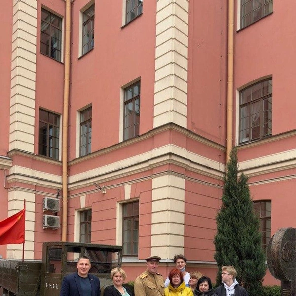 Пациентов детской больницы имени Раухфуса познакомили с красноармейцем «Захаром Иванычем» | Источник: Предоставлено детской больницей имени Раухфуса.