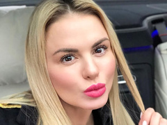Семенович призналась, что ушла из «Блестящих» из-за проблем со здоровьем, на решение которых ей дали три дня