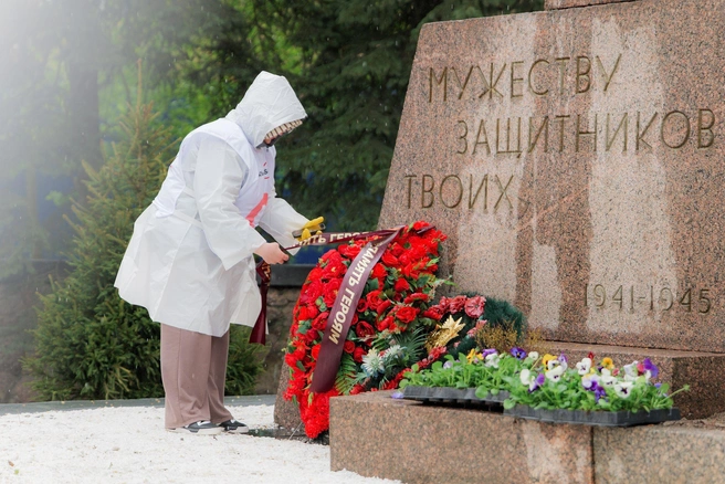 К 80-летию Победы: памятники погибшим заводчанам привел в порядок девелопер | Источник: ООО «Сэтл Групп»