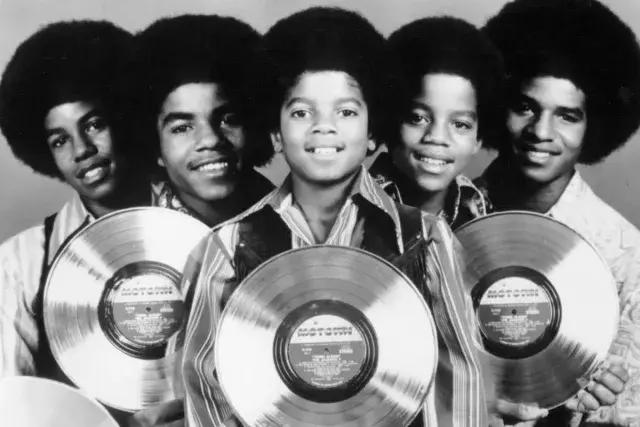 Король поп-музыки: 8 слухов о Майкле Джексоне