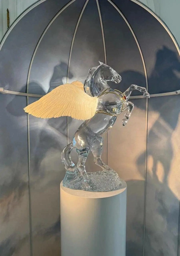 Olympus Pegasus | Источник: Baccarat