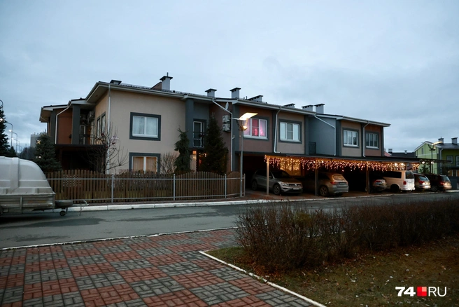 Дом Хабирова находится в поселке Благодатово недалеко от Шершневской плотины | Источник: Михаил Шилкин