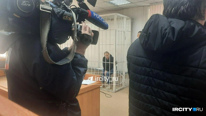 Подозреваемой в организации гонок продлили период задержания | Источник: Виктор Лучкин / «ИрСити»