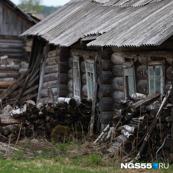В этом доме давно никто не живет | Источник: Евгений Софийчук / NGS55.RU