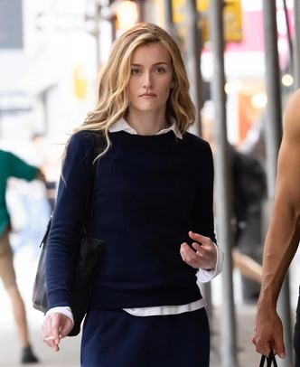 Стиль Кэролин Бессетт-Кеннеди: реальность VS сериал