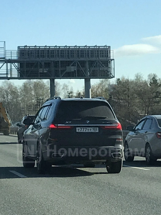 Так выглядит BMW X7 — существенно крупнее своих предшественников | Источник: nomerogram.ru