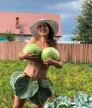 Всемирный День голой садовницы (ослепительные фотографии)