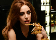 Леди Гага устремляется в кинематограф