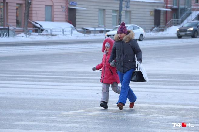 Днем в Челябинске стало еще холоднее — столбик термометра опустился до -29 градусов | Источник: Дарья Пона