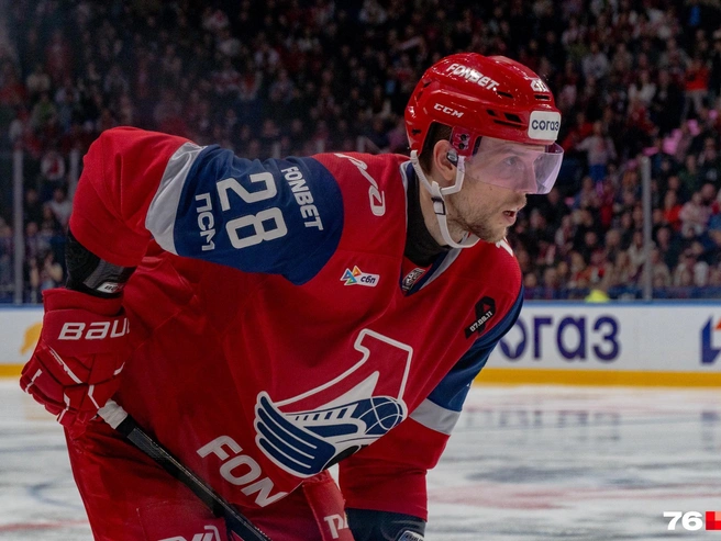 Мартин Гернат получил травму лица в игре против «Барыса». | Источник: Кирилл Поверинов / 76.RU