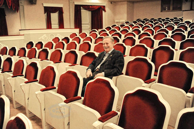 В зале Малого театра на Ордынке | Источник: Евгений Епанчинцев