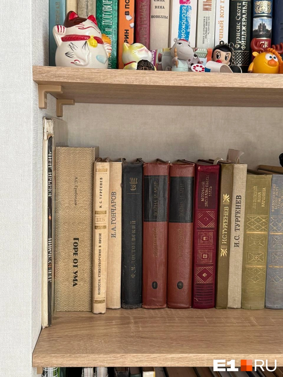 А вы сможете угадать, какая из этих книг на самом деле сейф? | Источник: личный архив героя публикации