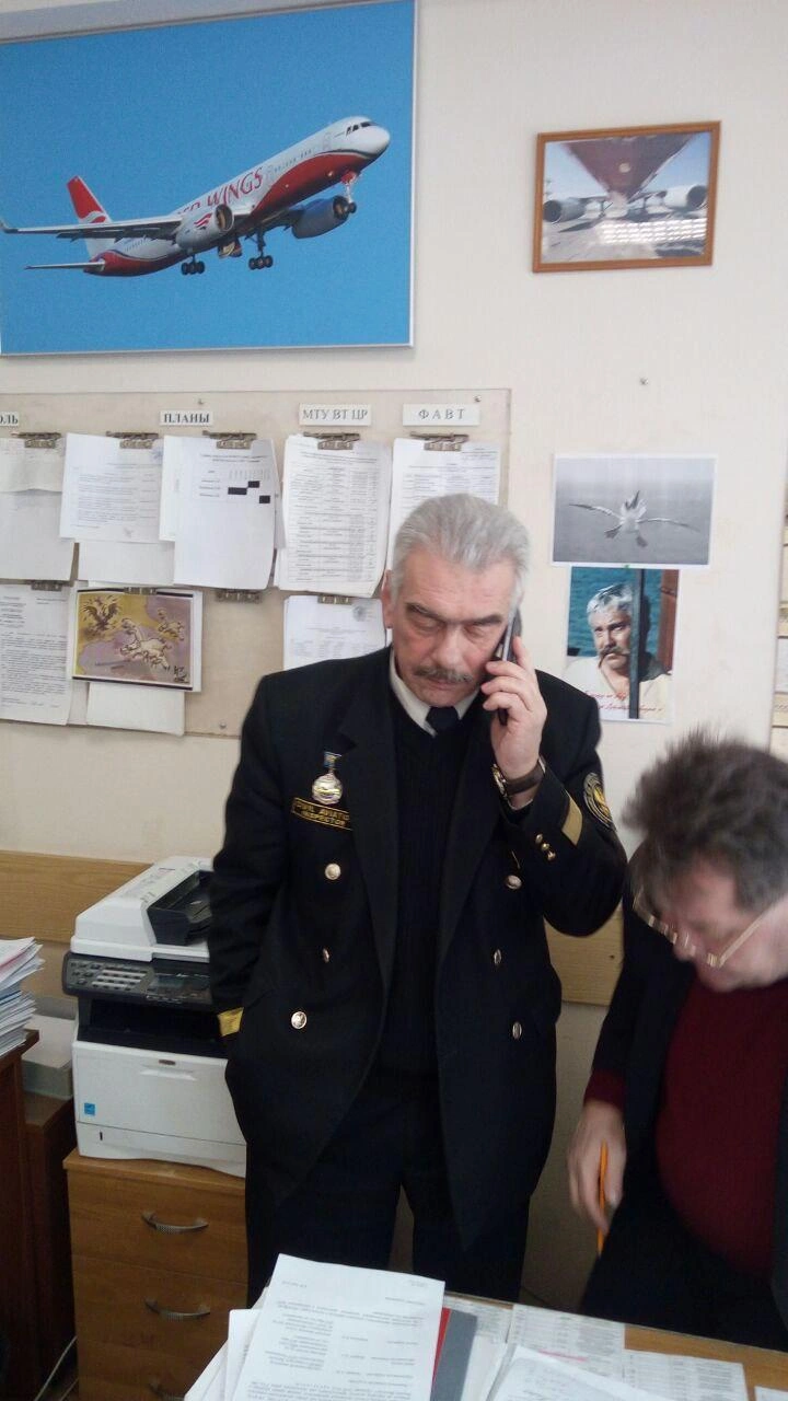 Наш герой работал долгие годы в авиации | Источник: Валерий Косов