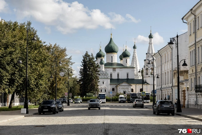 Улица Советская берет начало у одноименной площади | Источник: Александр Куренной / 76.RU