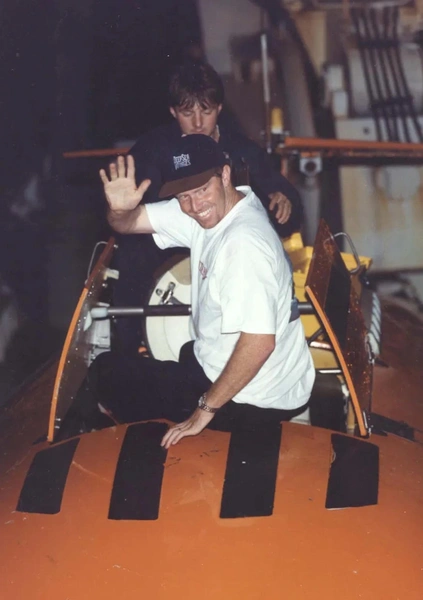 Садовник из Сиднея 27 лет назад выиграл путешествие к «Титанику»: его воспоминания от увиденного