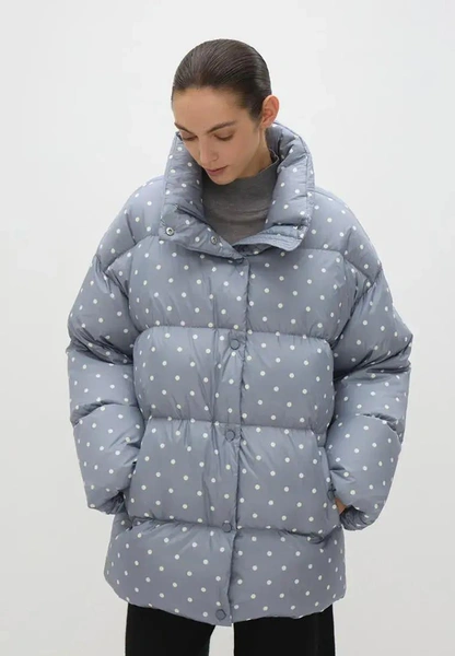 Polka dot остается с нами и этой зимой: где купить «теплый» горошек и как его стилизовать