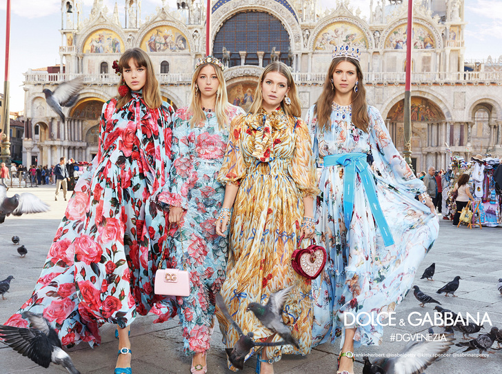 Фото №6 - Китти Спенсер вновь продефилировала на шоу Dolce&Gabbana