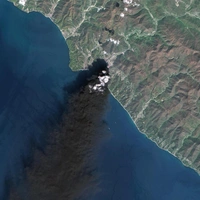 «Крупнейшее экологическое бедствие»: что происходит в Туапсе, задыхающемся в дыму от горящей нефти