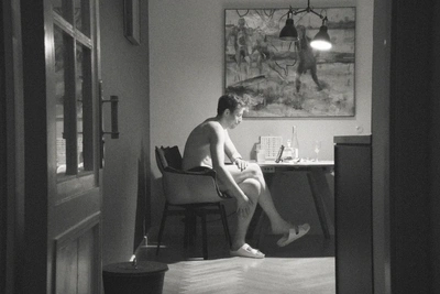 Черно-белый фильм Сони Райзман о потерянных тридцатилетних