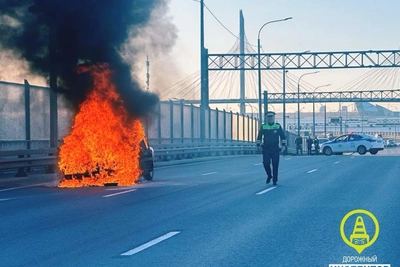 В Петербурге погоня закончилась горящим автомобилем