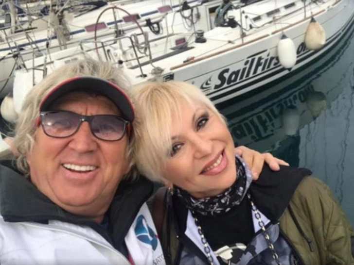 За Юрия Фирсова певица вышла замуж 4 июля 2020 года. 14 августа ее не стало 