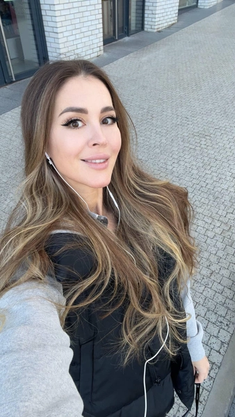 Анна Бузова | www.starhit.ru