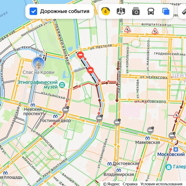 В центре начали закрывать движение в связи с крестным ходом | www.fontanka.ru