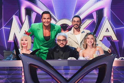 Сурикат с замашками поп-короля и Месяц в стразах: что скрывают костюмы 7-го сезона «Маски»