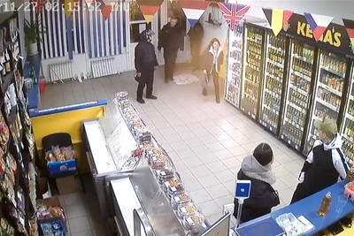 Конфликт в Волгограде разделил мнения о действиях охранника