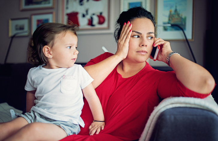 Не до нежностей: к чему приводит эмоциональное отстранение мамы от ребенка