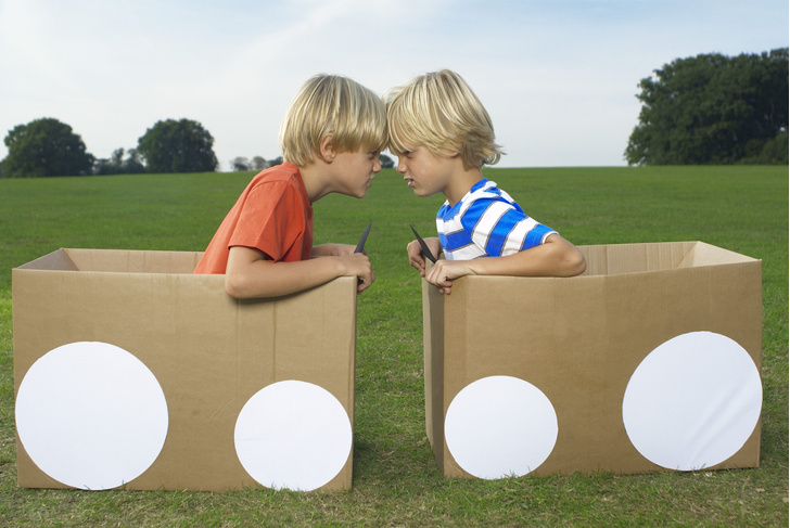 Палка, веревка, коробка: 6 игрушек, которые ничего не стоят и на самом деле нужны детям