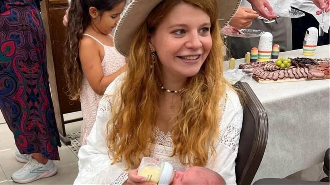 Дочь Леонида Парфенова впервые стала мамой: домашние роды шли 23 часа