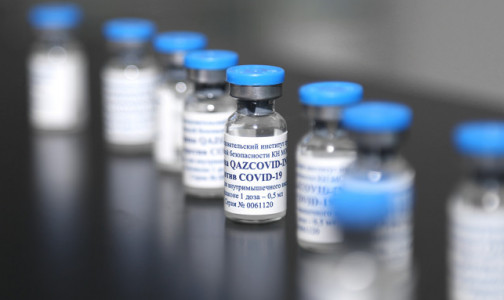 Казахстан начал вакцинацию добровольцев своим препаратом от COVID-19