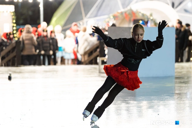 Не волнуйтесь, девочка не падает | Источник: Мария Ленц / NGS24.RU