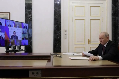 Путин поручил увеличить поставки топлива на Дальний Восток