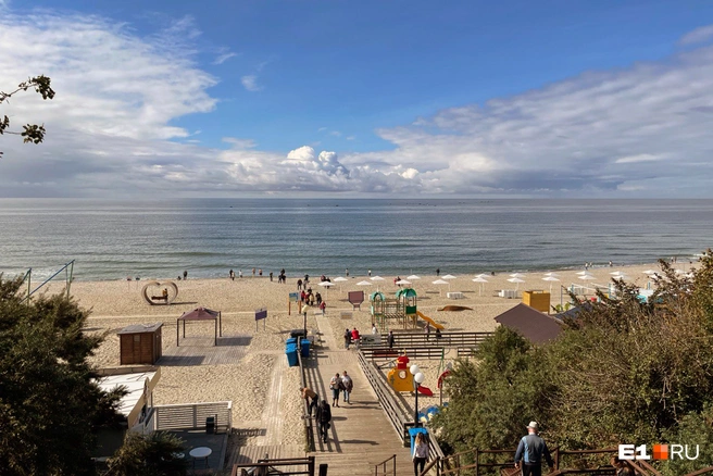 За прогулками по балтийскому берегу эксперты рекомендуют полететь в Калининград | Источник: Илья Давыдов / E1.RU