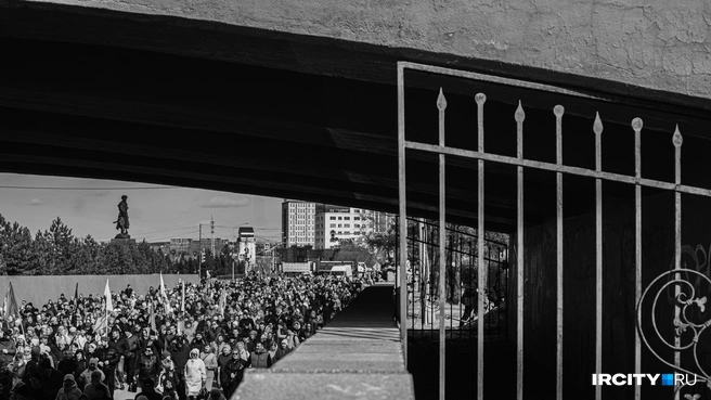 Конца колонны не видно | Источник: Кирилл Фалеев / «ИрСити»