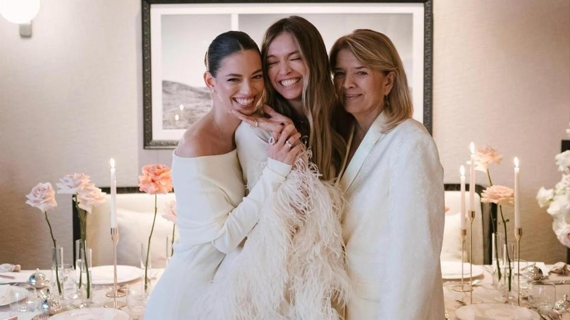 Вся в белых перьях и бриллиантах: Вера Брежнева отметила 44-летие в Дубае