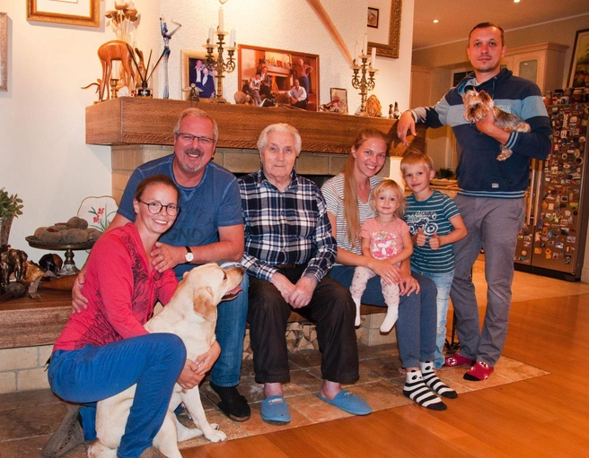 Алексей Лысенков с семьей | Источник: личный архив Алексея Лысенкова