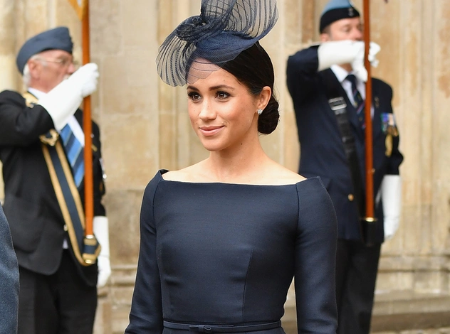 Почему платье Меган Маркл от Dior кажется таким знакомым (неожиданно)