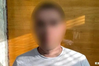 8 лет колонии за шлепок 15-летней школьнице