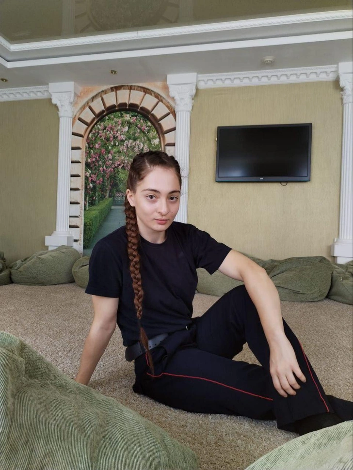 Полка нүктелі трусиктерде