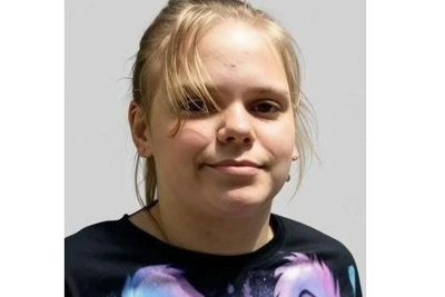 В Екатеринбурге пропала 16-летняя Александра Дронова