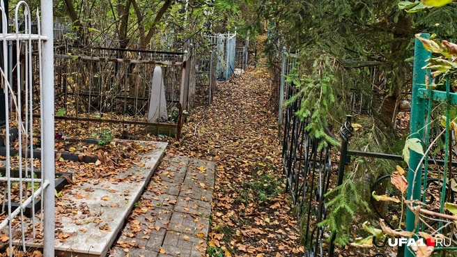 Мусульманское кладбище расположено почти в самом сердце Уфы | Источник: Булат Салихов / UFA1.RU