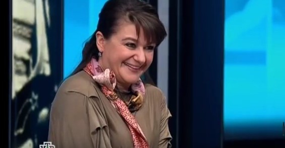 Анастасия Мельникова в эфире передачи "Зеркало для героя"
